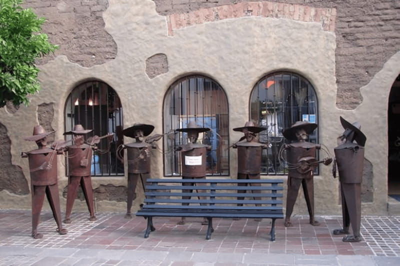 guadalajara-must-see-sites-walking-tour-with-a-guide
