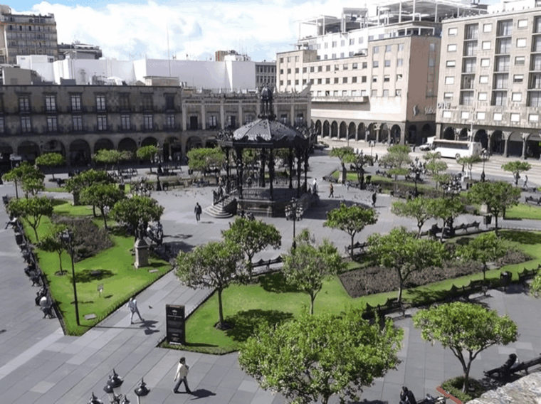 guadalajara-must-see-sites-walking-tour-with-a-guide