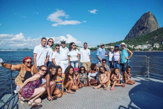 guanabara-bay-catamaran-tour-in-rio-de-janeiro-with-transfer