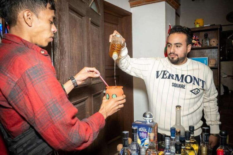 guanajuato-night-walk-with-the-estudiantina