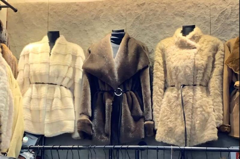 Guangzhou: 3-Hour Clothing Mall Shopping Tour with Guide - Exploring Guangzhou’s Clothing Scene: What to Expect