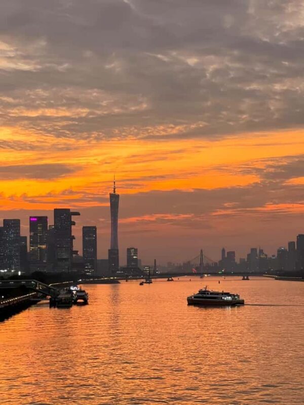 Guangzhou Day Tour: Trolley, Glass Museum & Night Cruise - Key Points