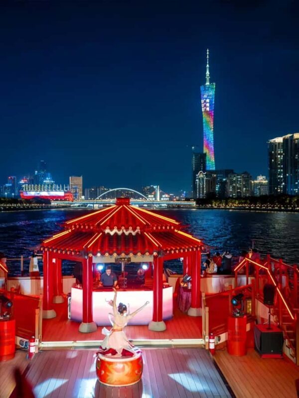 Guangzhou Day Tour: Trolley, Glass Museum & Night Cruise - Why This Tour Works Well