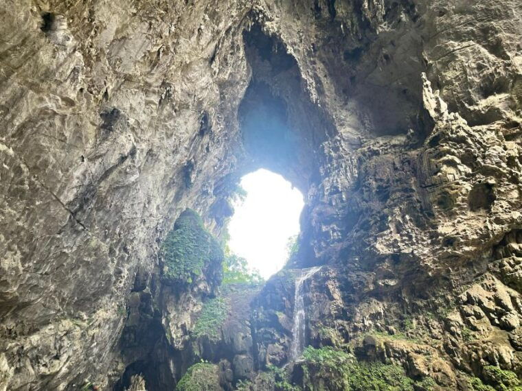 guangzhou-to-yingxi-corridor-and-cave-fairland-pri-day-tour