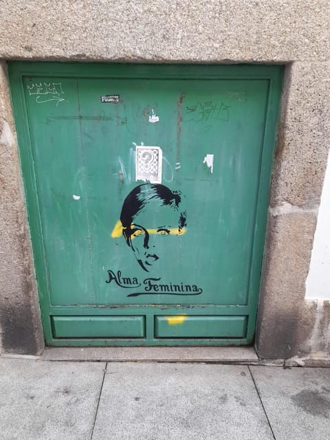 guarda-secrets-street-art-hidden-histories-free-tour