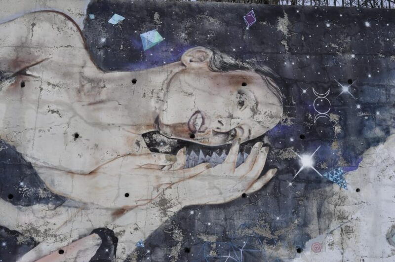 guarda-secrets-street-art-hidden-histories-free-tour