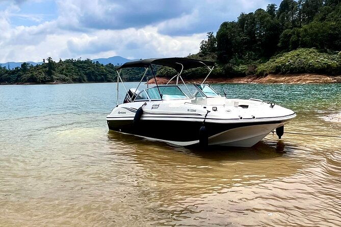 guatape-and-el-penol-town-and-dam-tour-from-medellin