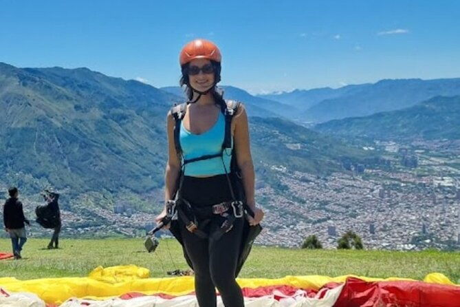 guatape-private-adventure-tour-with-paragliding