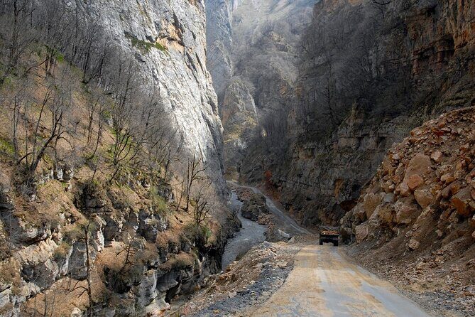 Guba and Khinalig Village Tour (Full-Day) Including Lunch - Stop 1: Besh Barmag Mountain