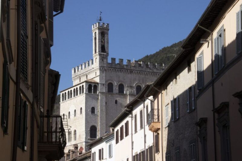 gubbio-old-town-guided-walking-tour-with-piazza-grande