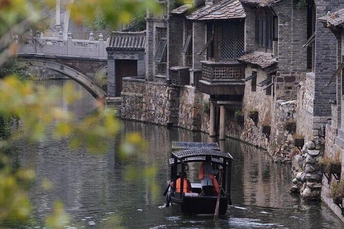 Gubei Water Town and Simatai Great Wall with Transfer - A Deep Dive into the Experience
