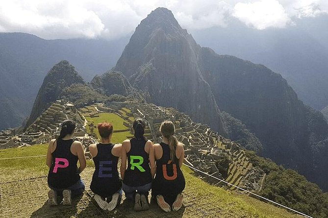 guide-in-machu-picchu