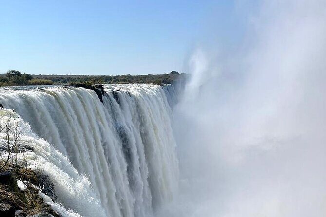 Guide Tour of the Falls - What We Love About This Tour