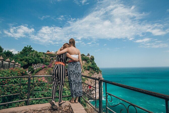 Guide, Uluwatu Temple Entry, and Kecak Dance Ticket - Analyzing the Value