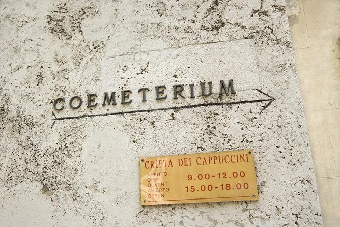 guided-bike-tour-to-the-capuchin-catacombs