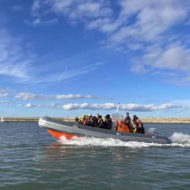 guided-boat-tour-around-dublin-bay