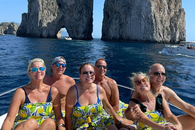 guided-boat-tour-of-capri-from-sorrento