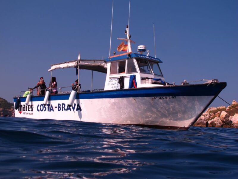 guided-boat-tour-to-medes-islands-roca-foradada-with-swim