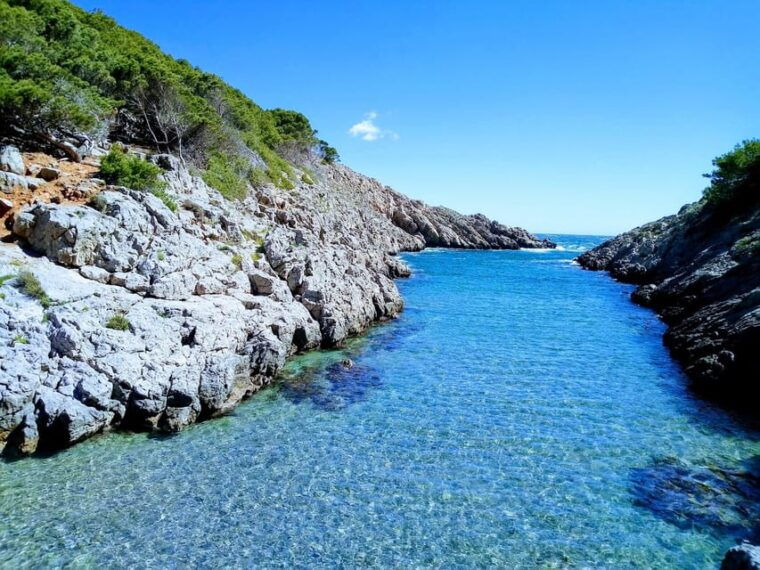 guided-boat-tour-to-medes-islands-roca-foradada-with-swim