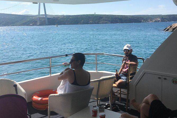 guided-bosphorus-black-sea-cruise-with-stopover-asia-and-lunch