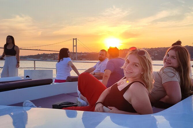 guided-bosphorus-sunset-cruise-on-luxurious-yacht-small-group-cruise