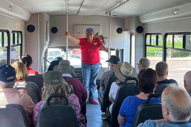 guided-bus-tour-in-big-horn-valley