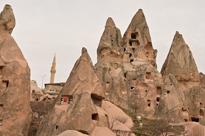 guided-cappadocia-tour-with-luxury-van