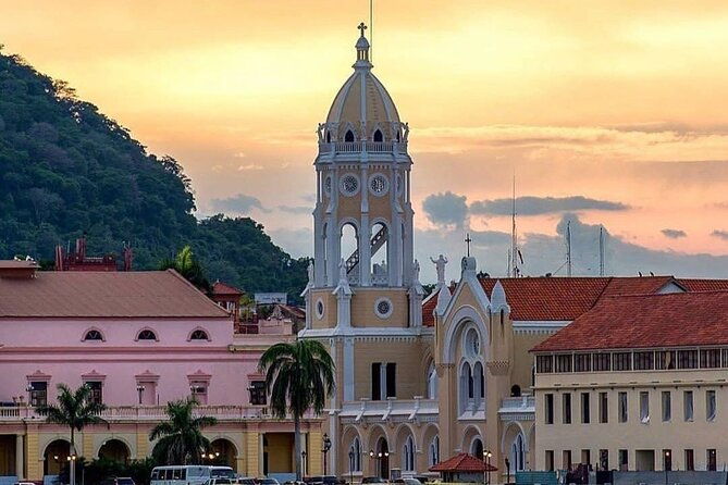 guided-city-tour-to-panama-casco-viejo