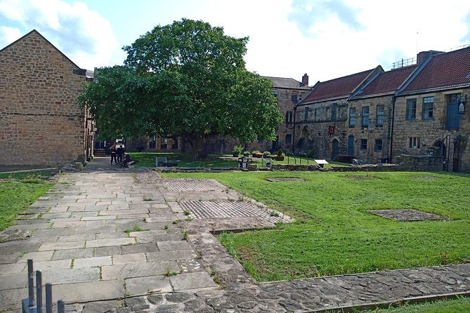 guided-city-walking-tour-of-newcastle