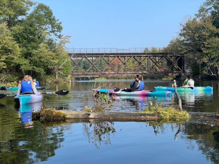guided-covered-bridge-kayak-tour-southern-maine