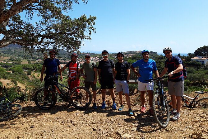 guided-cycle-tourism-wine-tour-by-e-bike-on-the-island-of-elba-arrighi