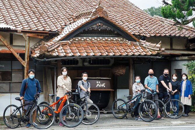 guided-cycling-tour-in-hagi-with-sake-brewery-visit