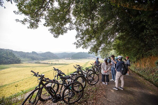 guided-cycling-tour-in-hagi-with-sake-brewery-visit