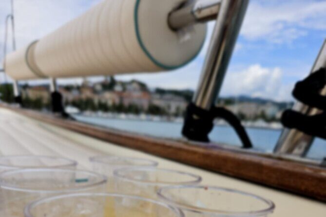 Guided Day Tour on Private Boat to Cinque Terre private boat - What Sets This Tour Apart?