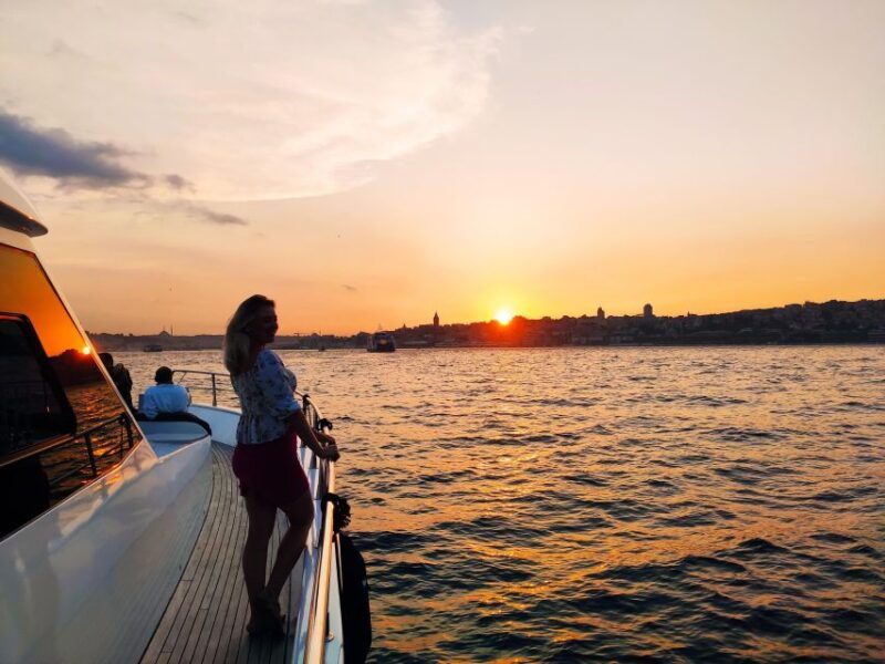 guided-dolmabahce-palace-tour-with-bosphorus-sunset-cruise