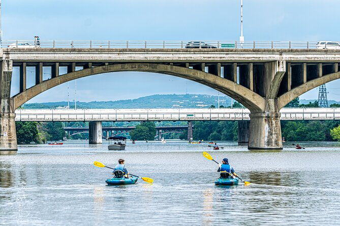 guided-downtown-skyline-kayak-tour-in-austin