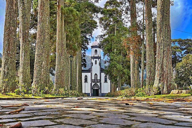 guided-electric-mountain-bike-in-sete-cidades