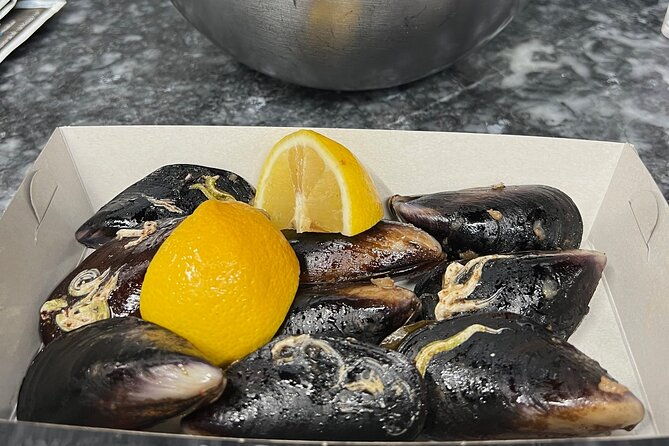 guided-food-tasting-tour-in-istanbul-city-of-the-two-continents