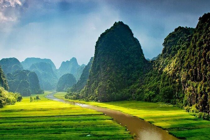 Guided Full Day Tour in Ninh Binh , HoaLu, Trang An, Mua Cave - Who is This Tour Best For?