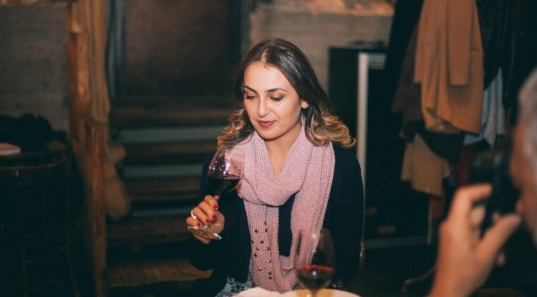 guided-fun-wine-tasting-in-naples-city-center