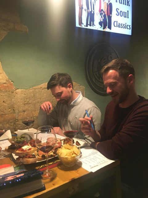 guided-fun-wine-tasting-in-naples-city-center