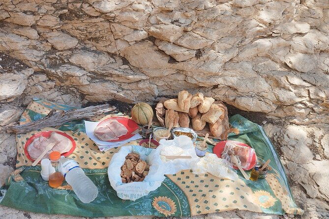 guided-hike-in-the-calanques-national-park-2