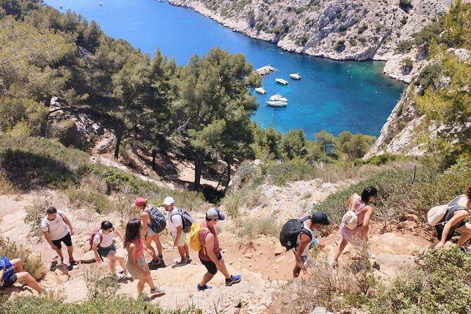 guided-hike-in-the-calanques-national-park-2