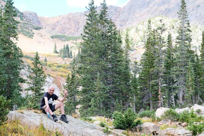 guided-hike-in-the-rockies