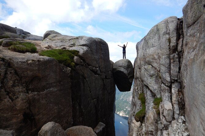 guided-hike-to-kjerag-and-kjeragbolten