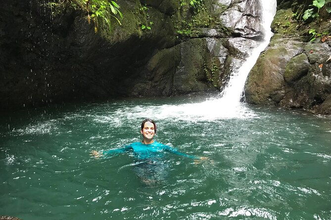 guided-hiking-tour-by-the-mystic-ebano-rainforest-in-costa-rica