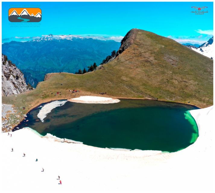 guided-hiking-tour-to-the-dragon-lake-of-mountain-tymfi