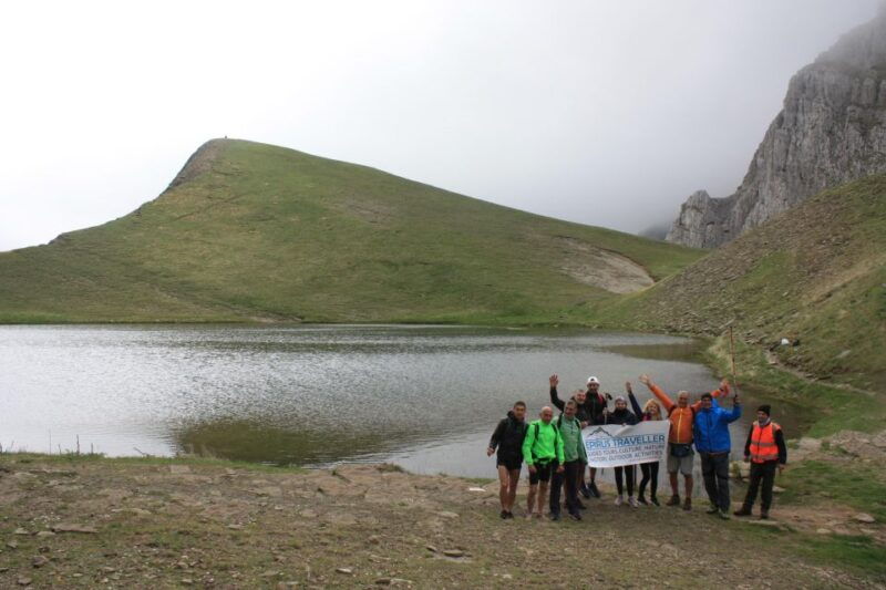 guided-hiking-tour-to-the-dragon-lake-of-mountain-tymfi