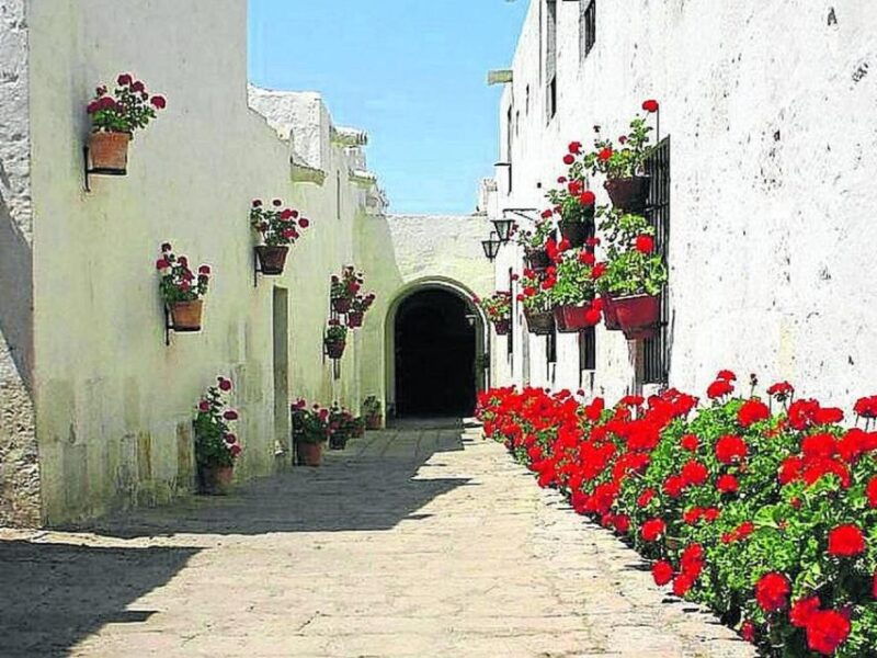 guided-in-arequipa-and-the-monastery-of-santa-catalina