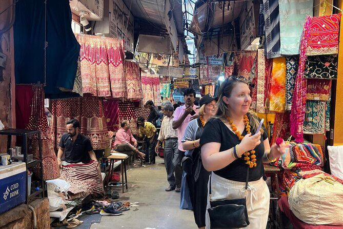 Guided Jaipur Heritage & Food Walk with Shopping - A Close Look at What the Tour Offers